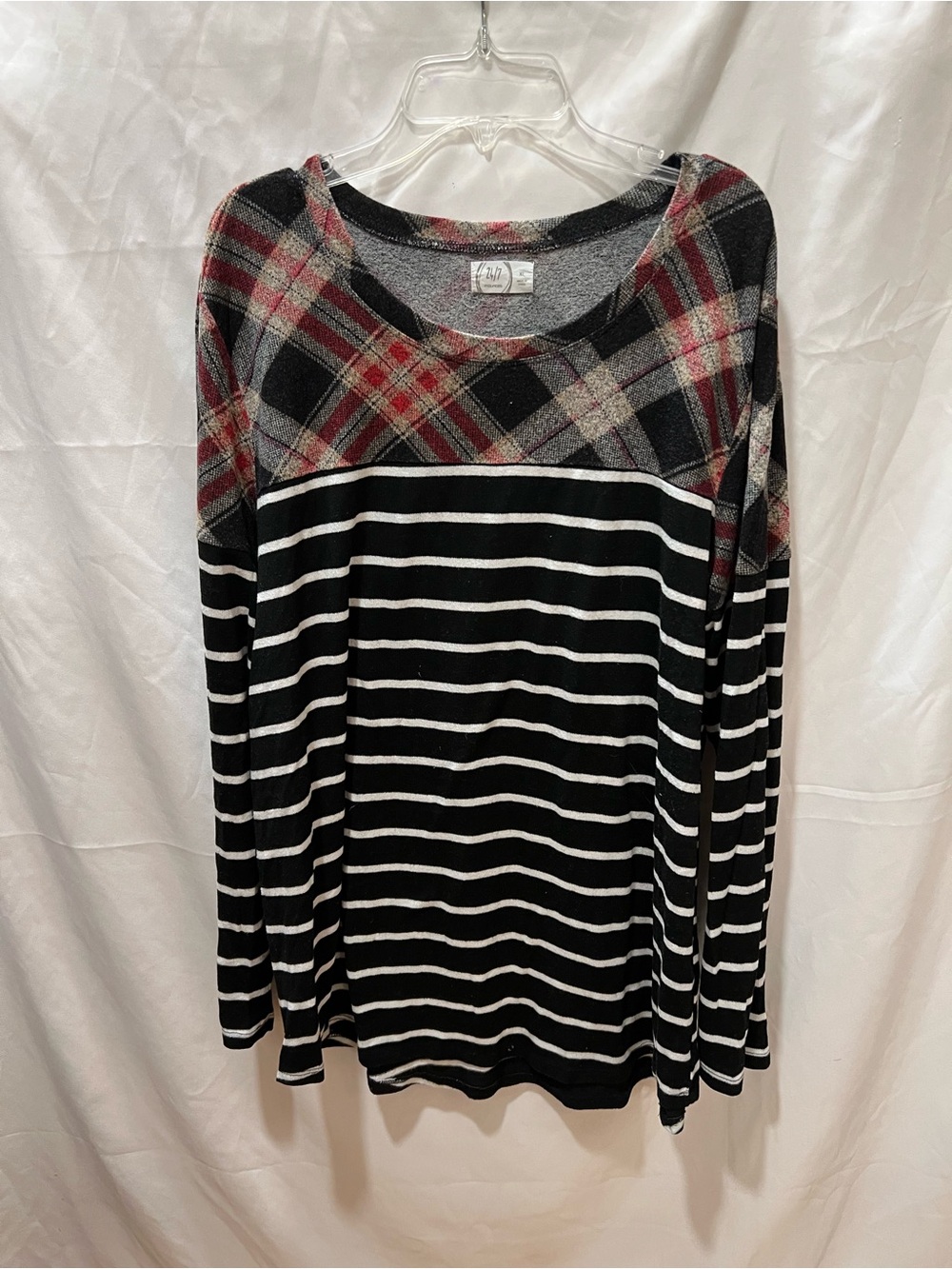 Maurices Black & White Striped Long Sleeve Top with Red Plaid Yoke